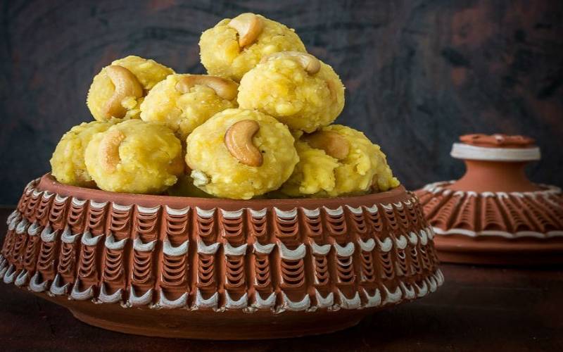 Double-Damaka: a Naivedyam and a Snack – The Moist Juicy Ladoo